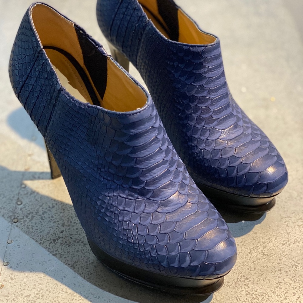 Kenneth Cole Heels